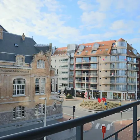 Two-bedroom Nieuwpoort-bad Apartament *